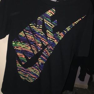 Black nike shirt